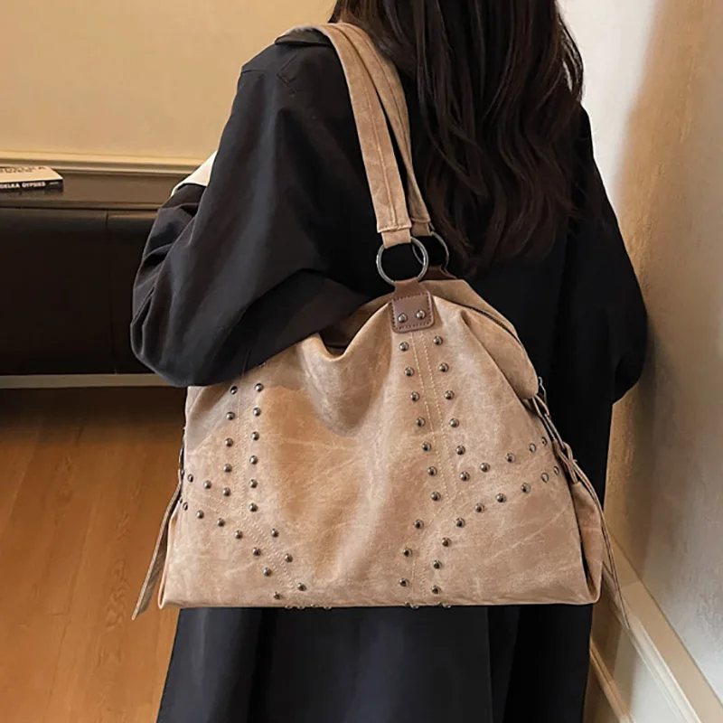 المرأة ريترو سعة كبيرة حقيبة يد بولي Leather الجلود المسامير تصميم حقيبة كتف حقيبة سفر عادية تحت الإبط حقيبة يد 2025 نمط فاسق جديد #3