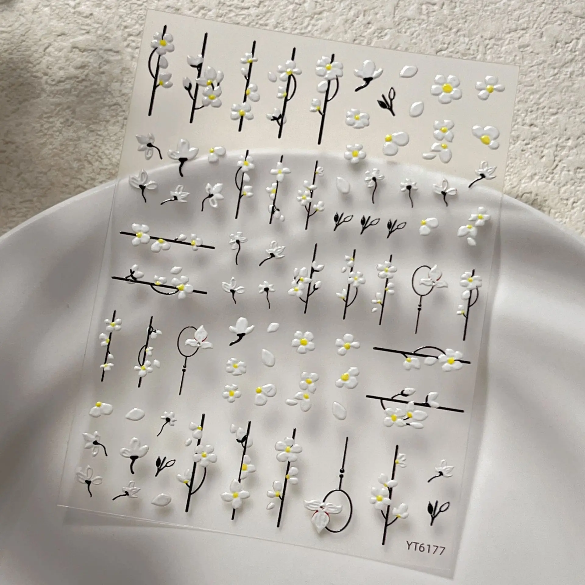 1 unidad de pegatinas de uñas 5D de flores blancas en relieve, pétalos de otoño e invierno, arte de manicura romántico Floral, pegatina autoadhesiva decorativa