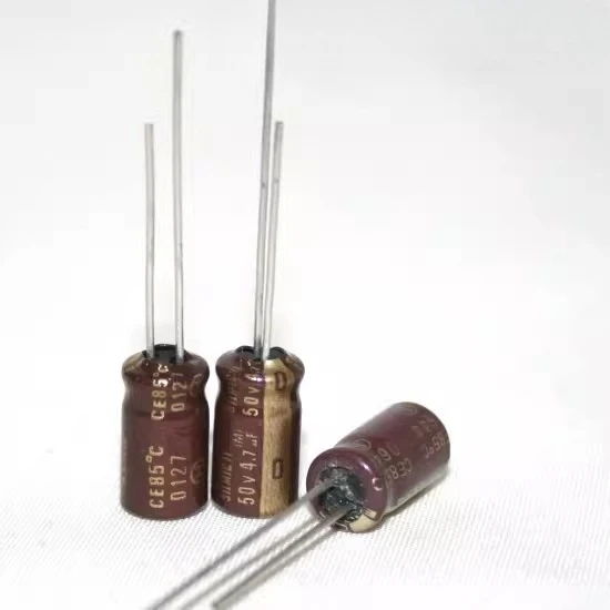 

Электролитический конденсатор ELNA SILMIC II 4.7uF 50V OFC 7x12
