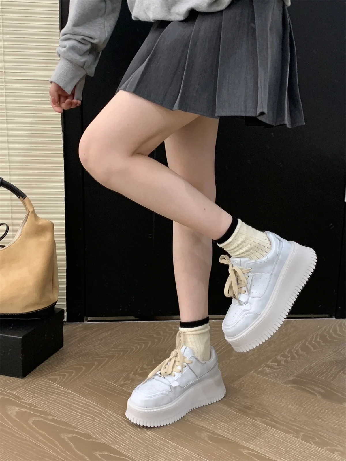 Thick-soled Women's Vulcanize Shoes Design Korean Round Toe Lace Up Sport Casual Women's Sneaker For Holiday Comfortable Working