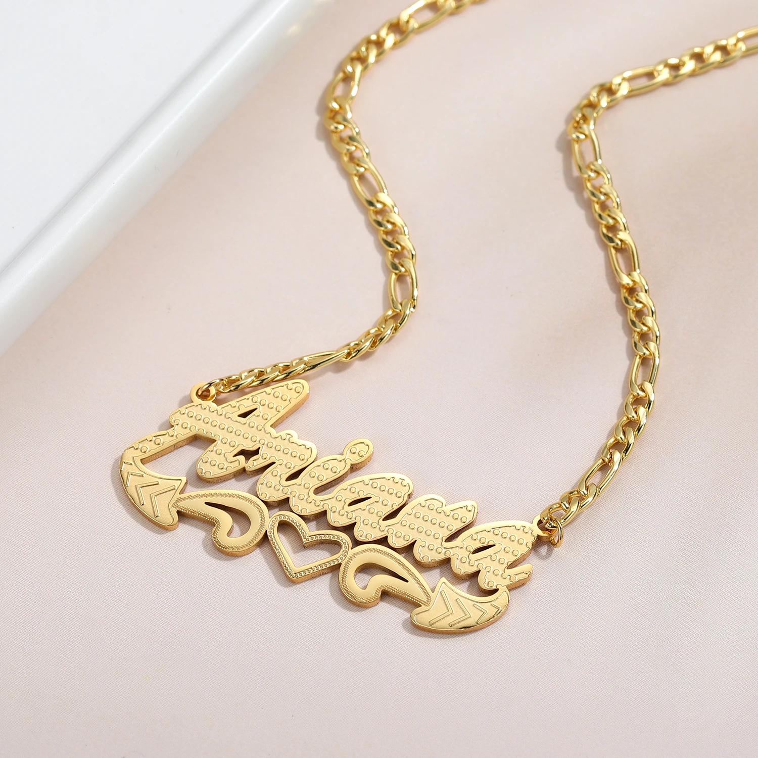 

Stainless Steel Customized Heart Name Necklace Figaro Chain Personalized Name Jewelry Women's Choker Birthday Gift for Her