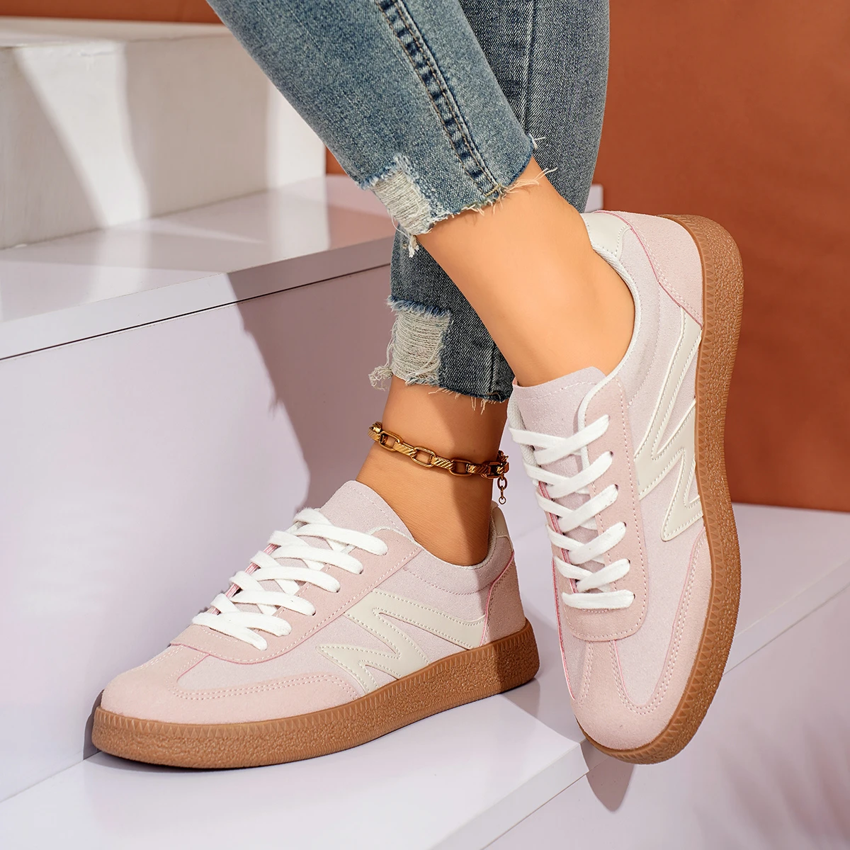 

Женские кроссовки с плоской подошвой, немецкая тренировочная обувь, весенняя мода, подходящий по цвету дизайн, легкая уличная нескользящая спортивная обувь