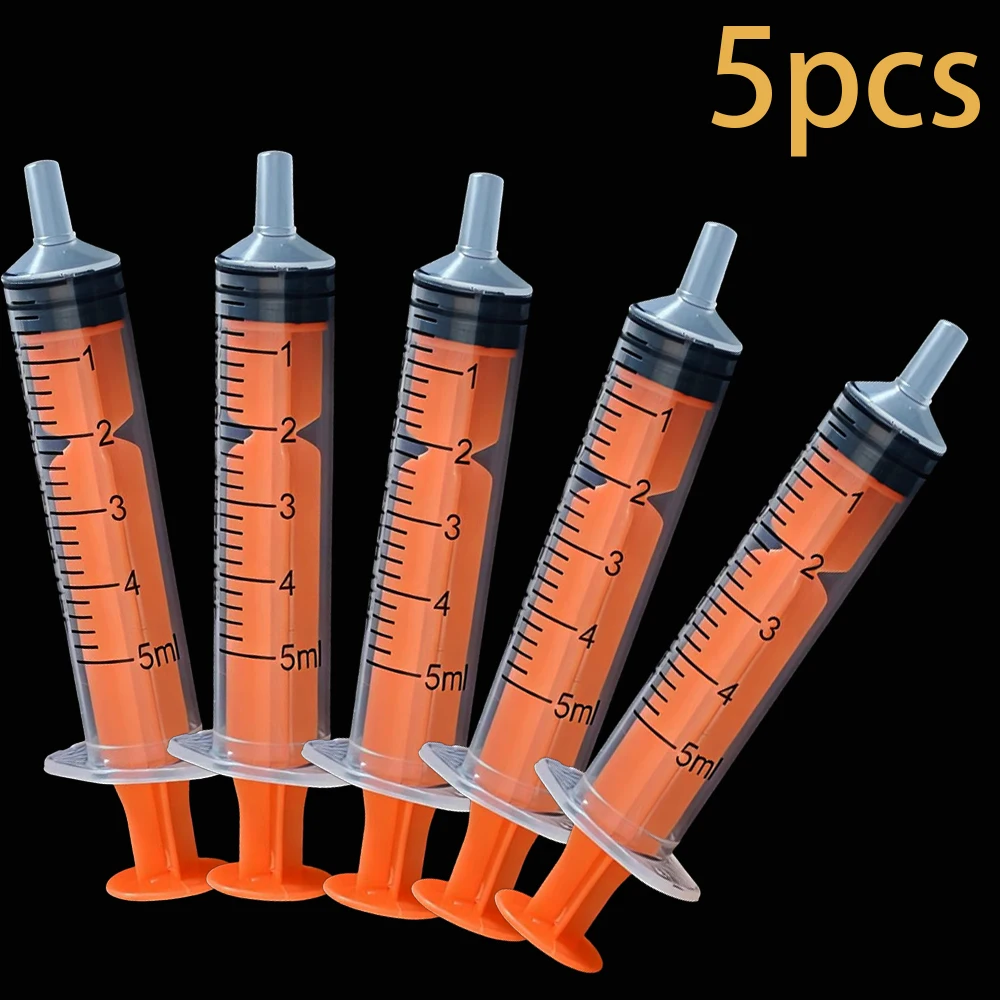 6 stuks gekleurde spuiten van 5 ml, gebruikt voor het doseren en meten van lijm, het voeren van huisdieren, het voeren van vogels, het bijvullen van inktpennen, enz., in geel, blauw, paars, groen,