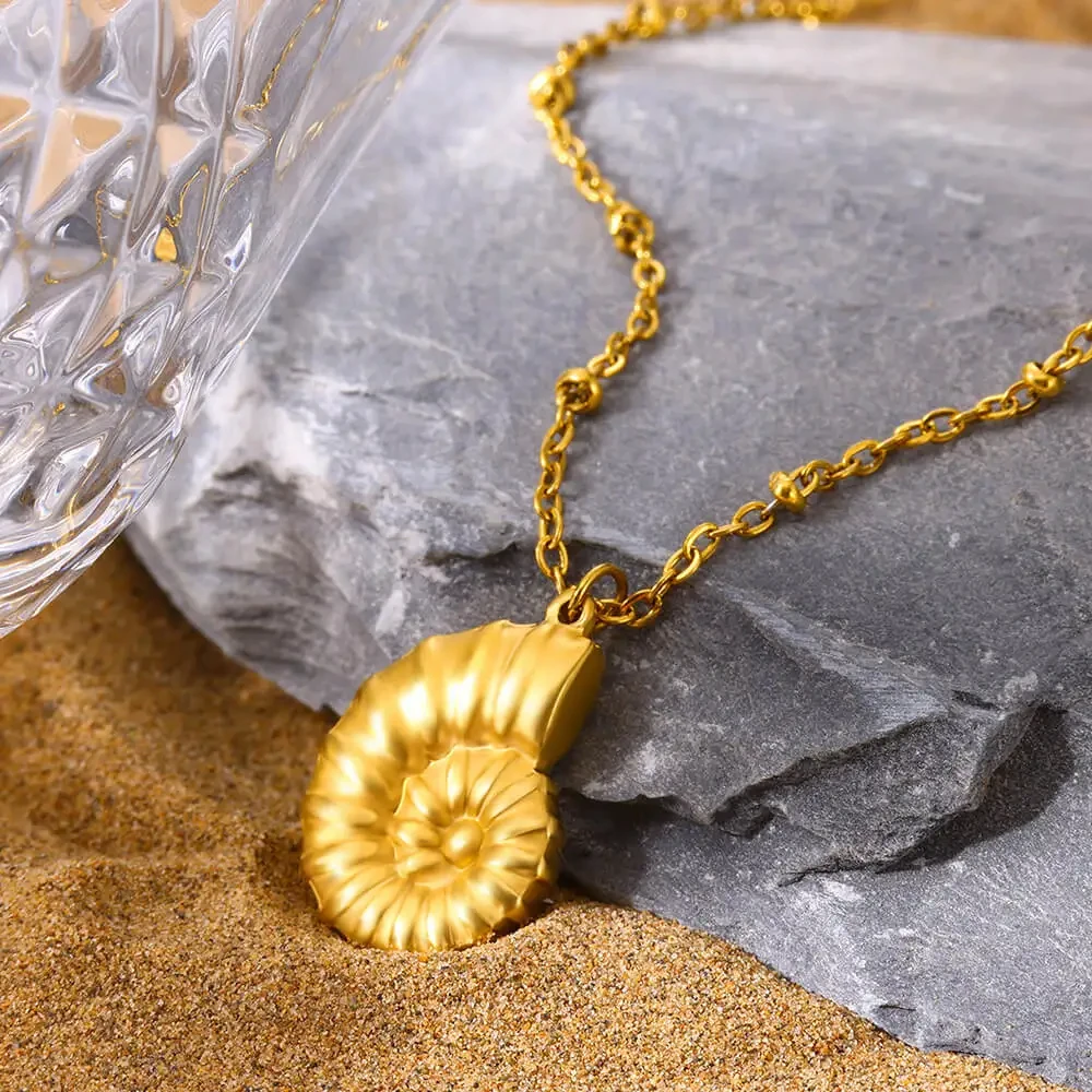 Fashion Conch Pendant NecklacesFor Women Gold Color Stainless Steel Chain Conch Necklace Shell Ocean Jewelry Wedding Gift 2024 image 3
