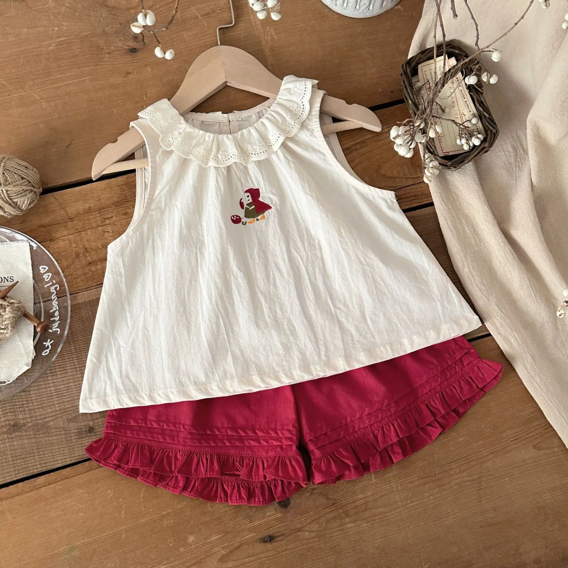 2026 Summer New Baby Girl Sleeveless Lace Collar Vest + Shorts 2pcs Suit Toddler Cotton Clothes Clothes Infant Lapel Outfits
