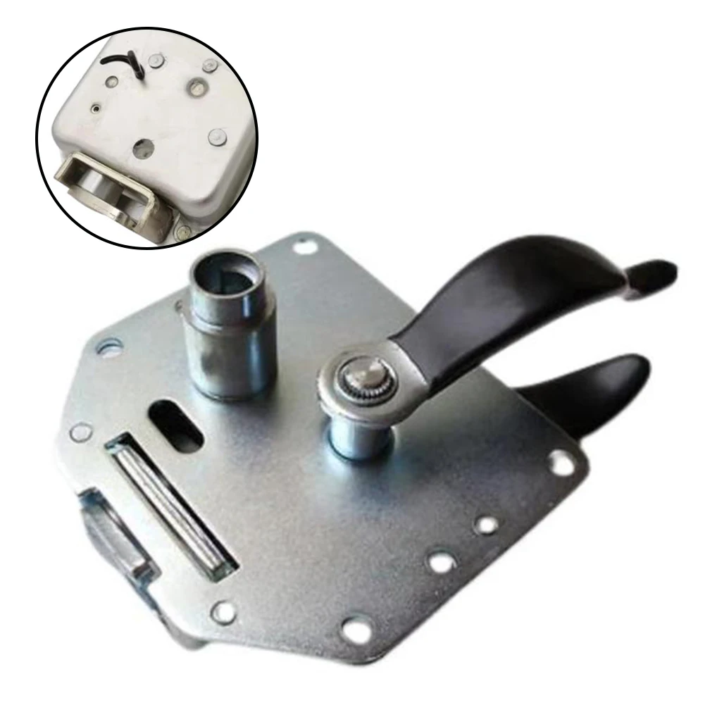 

FQJ103840 Tailgate Lock Block Door Latch Handle For Land Rover Defender 1987-2006 395037 Silver Plastic+Metal Direct Replacement