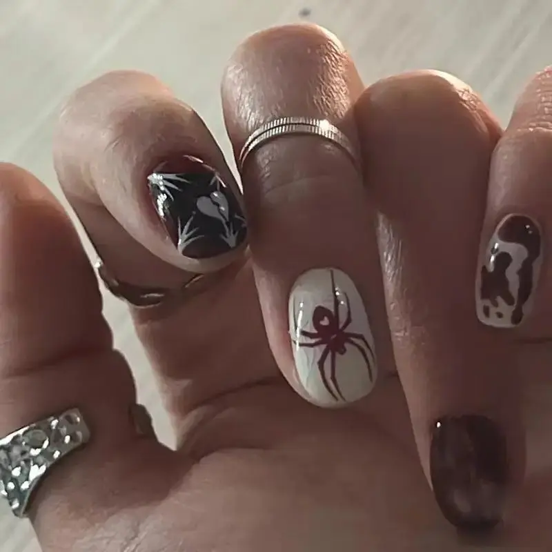 24pcs Red Spider Print Fake Nails Cute Short Round Press on Nails for Girl Women Halloween Wearable Sweet Cool Press on Nails