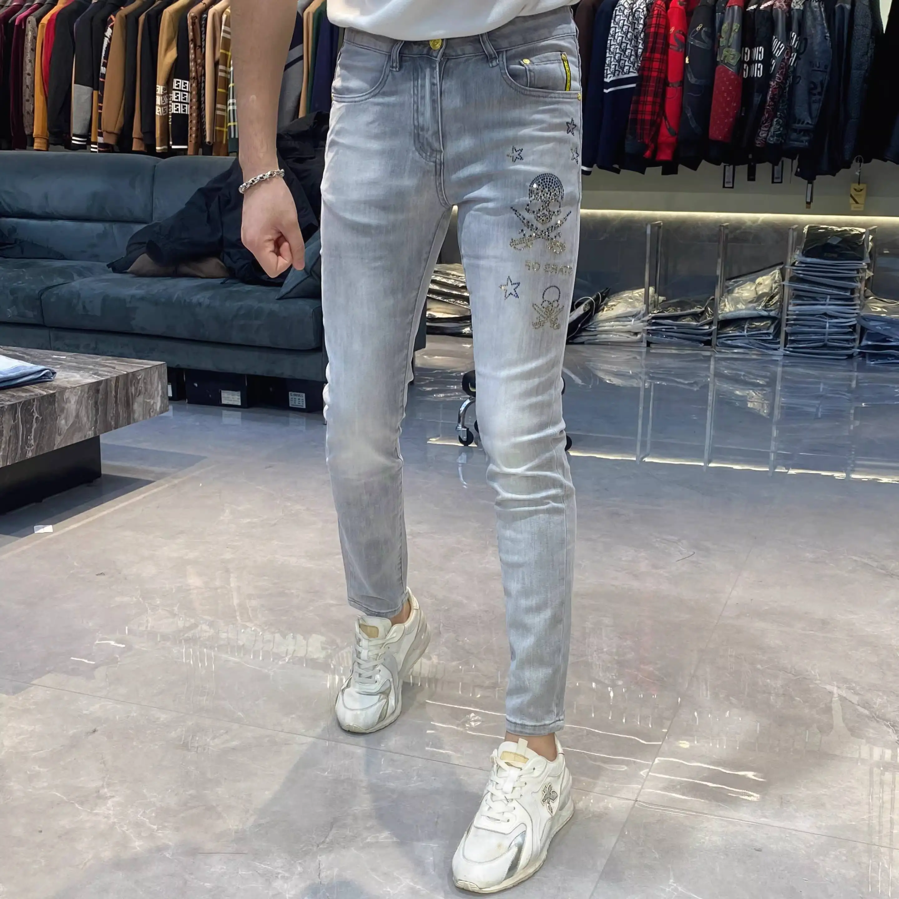 Light Gray Personality Rhinestone Skull Slim Fit Stretch Jeans Men European Style Streetwear Men Jean Brand Vaqueros Hombre 2026