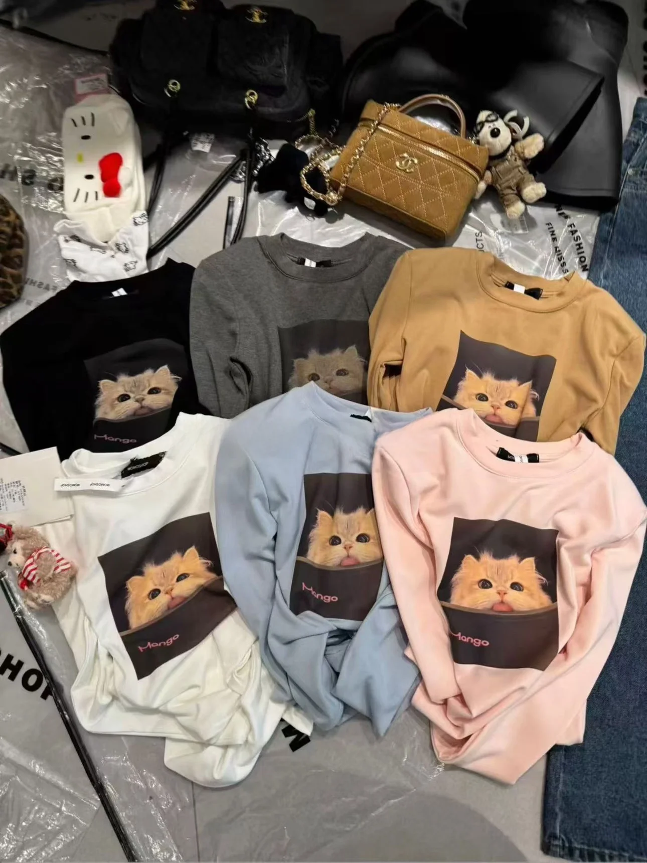 تي شيرت كوري Sle Long Sve Fce مبطن ort تي شيرت نسائي بقصة ضيقة ومبطن بطباعة علوية ناعمة ومريحة من القطن... #4