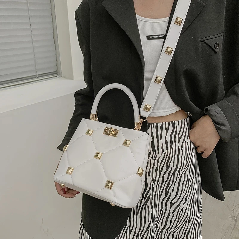 Fashion Rivet Shoulder Bag 2021 New Trend Women\'s Handbag High-quality Wild Crossbody Bags Purse Luxury Brand Female Phone Pack