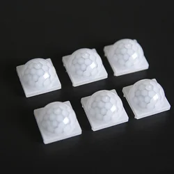 23.3*23.3*14.8mm HDPE PIR Human Body Infrared Sensor Fresnel Lens 10m Sensing Distance 10.5mm Focal Length 360 Degree Detec