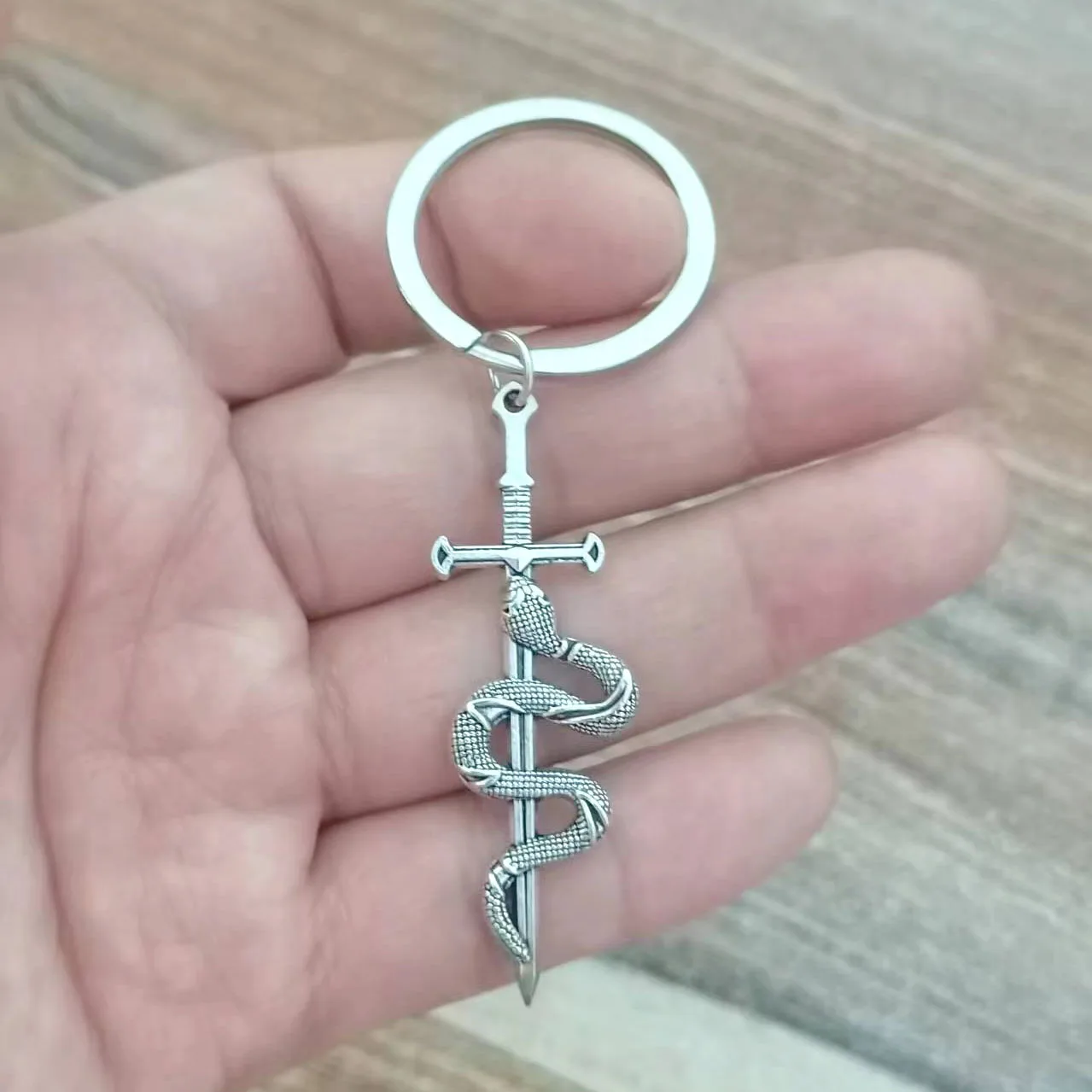 New alloy snake sword keychain