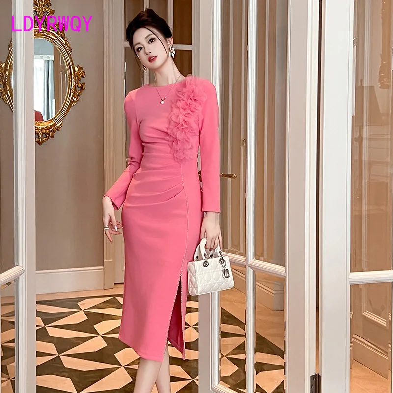 Host dress dress 2024 autumn and winter new design sense petal pleated slim fit hip hugging dress