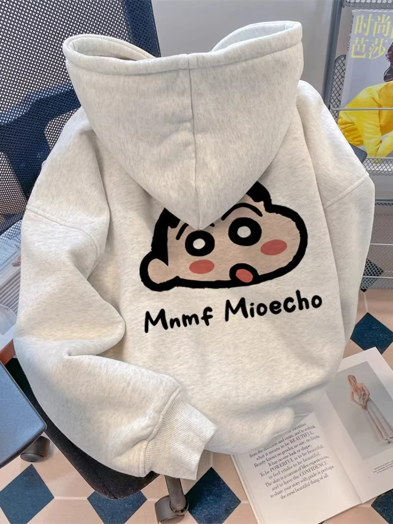 MINISO เสื้อสเวตเตอร์มีฮู้ดลายการ์ตูนเครยอนชินจังสำหรับฤดูใบไม้ร่วงและฤดูหนาวเสื้อแขนยาวทรงหลวมเสื้อผ้าสำหรับผู้ชายและผู้หญิง