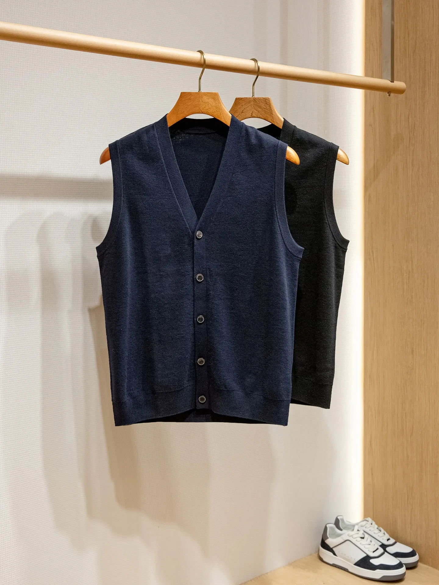 

Cotton wool blend, old money men's button vest sleeveless sweater knitted cardigan