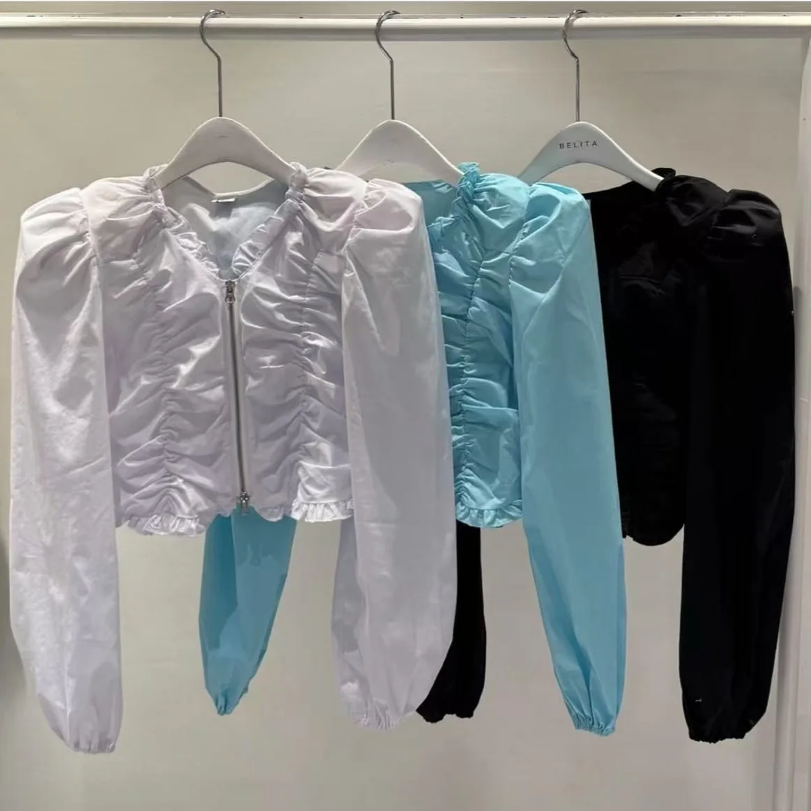 قميص نسائي بأكمام فقاعية قصيرة على الطراز الكوري، أزياء خريفية مبكرة، سترة أنيقة بسحاب وتصميم شخصي، قميص طويل الأكمام ضيق