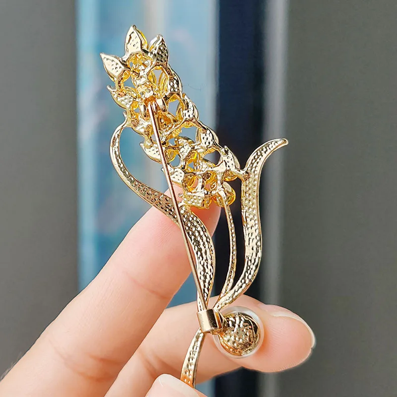 Luxury Cubic Zircon Wheat Ear Brooch Collar Pins For Women Button Pins Clothes Buckle sunflower Female Brooches Jewelry Corsage view 4