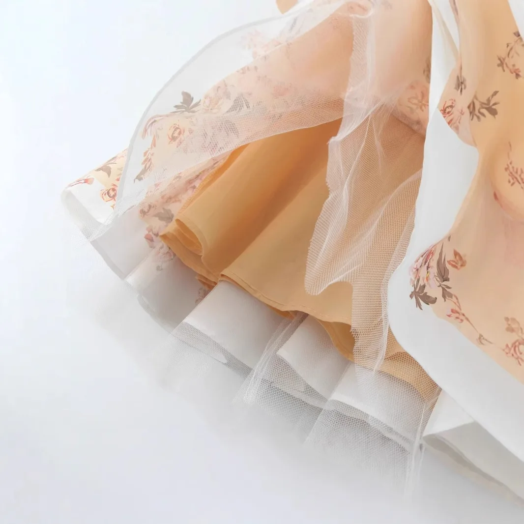 Abito da donna in rete floreale sottile con scollo a V in vita