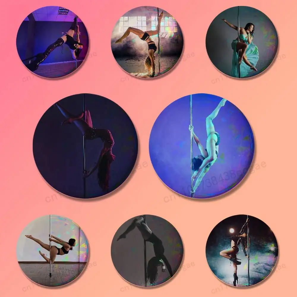 

Dance art Pole Dancer Badges 25 32 44 58 75 mm Cartoon Brooches Cosplay Pins Backpack Shoes Hat Accessories Lover Gifts