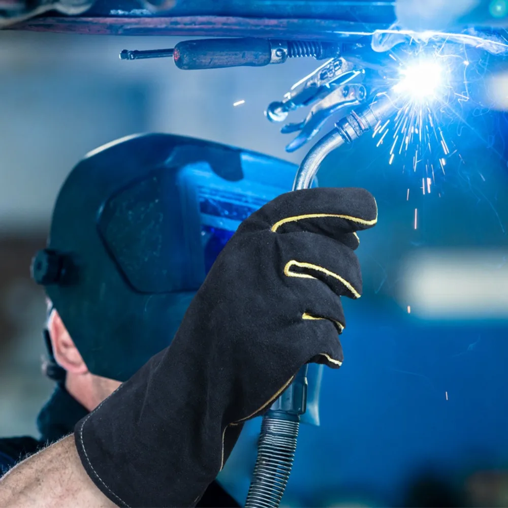 قفازات جلد البقر المقاومة للحريق والحرارة مع خياطة كيفلر مثالية لحام شواية فرن الموقد 14/16 بوصة