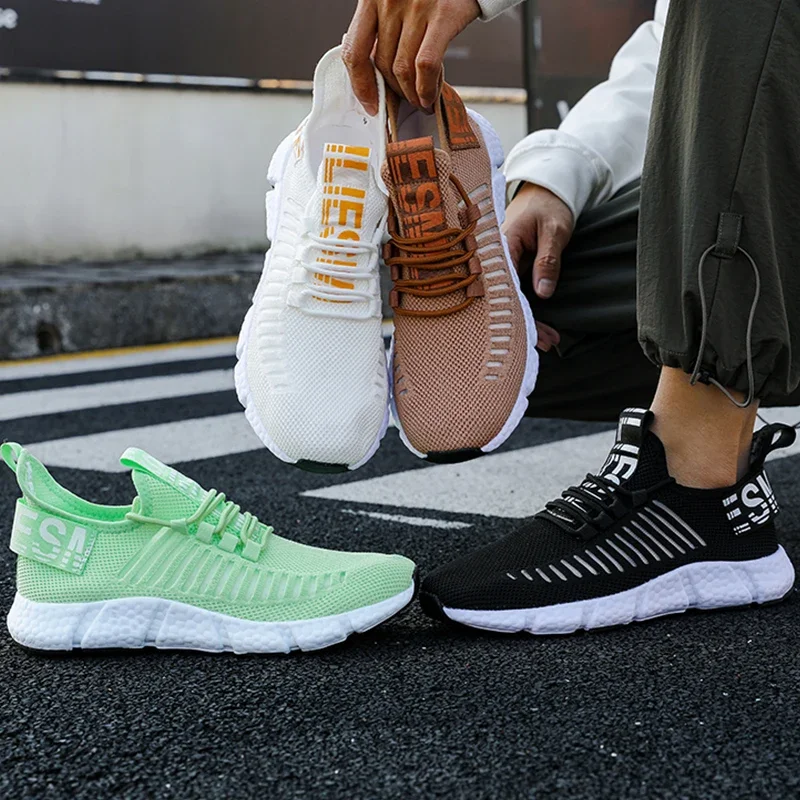 Neue leichte Herren-Laufschuhe mit modischem Design, atmungsaktive und bequeme Sportschuhe, atmungsaktive und Reiseschuhe