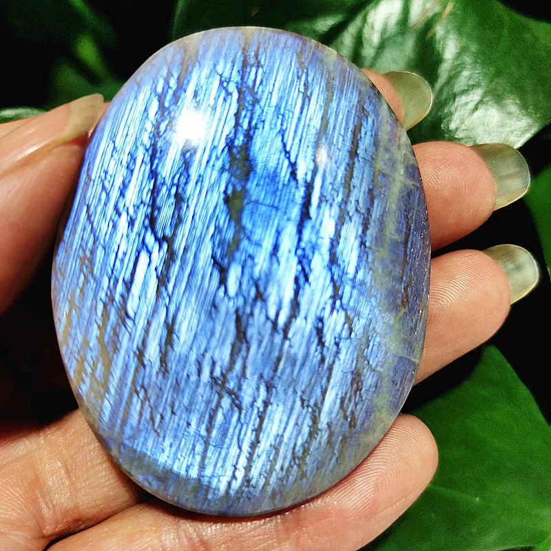 Natral Gemstone Beautiful Moonstone Labradorite Palm Stone Crystal Sorcerer Chakra Spiritual Healing Crystal Home Decoration