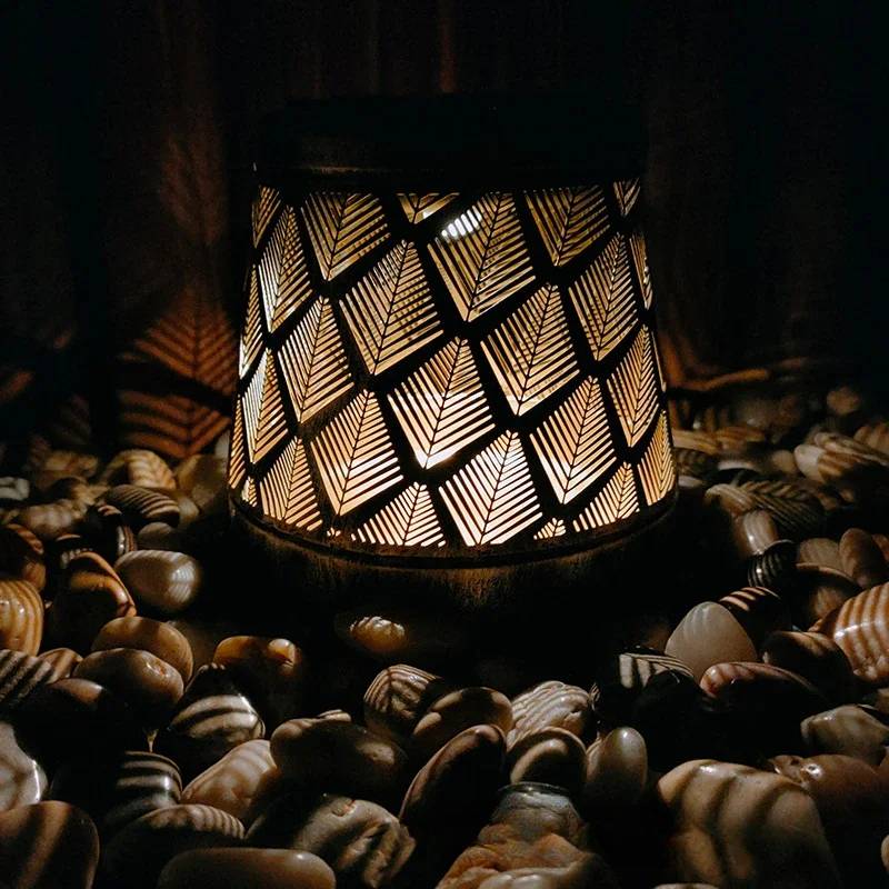 Iron Art New Solar Diamond Shaped Courtyard Light Outdoor Waterproof Balcony Decorative Tree Hanging Atmosphere Light