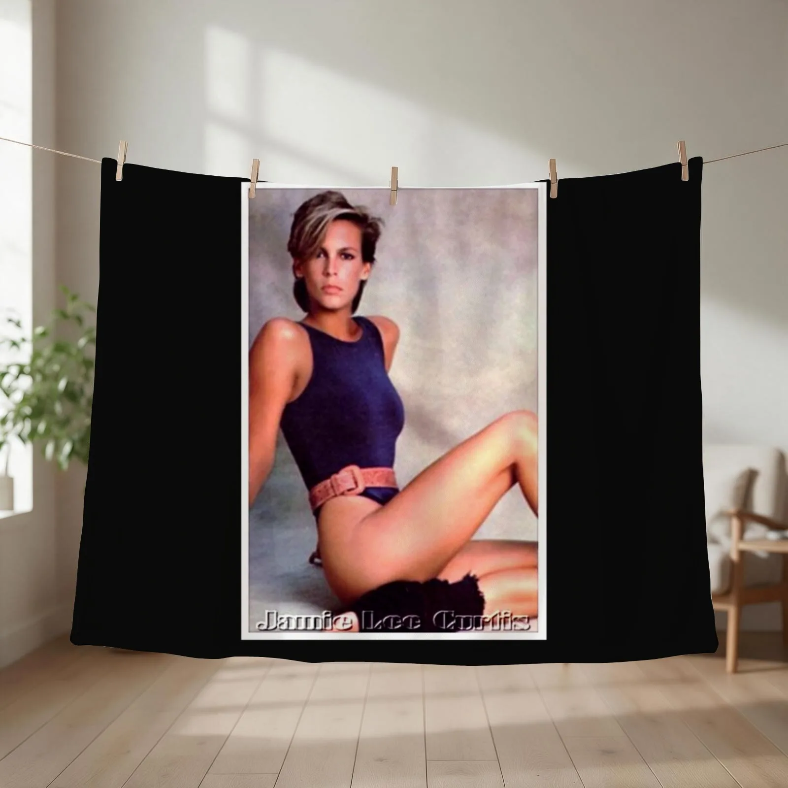Jamie Lee Curtis Throw Blanket couch cozy soft plush fuzzy picnic outdoor blanket
