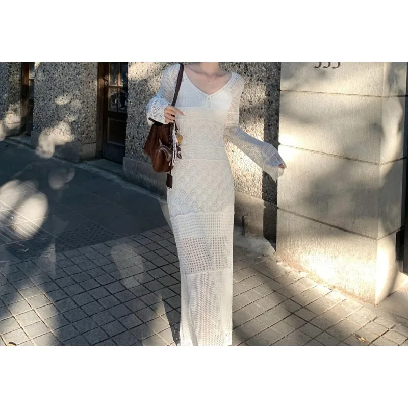 

Waist Long-sleeved Temperament Skirt Design Sense Hollow V-neck Women's Dress