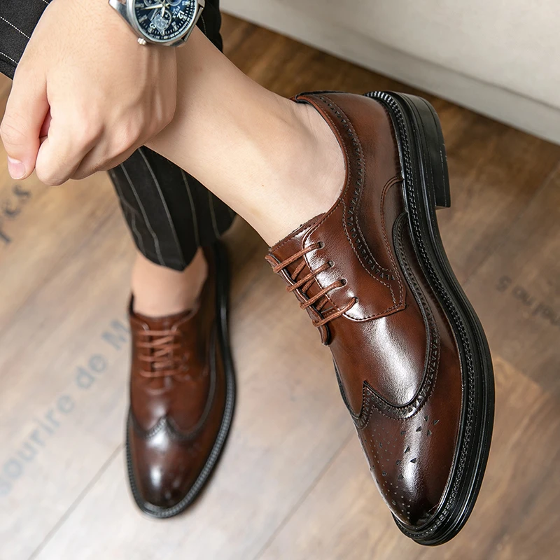 

Men Casual Shoes Brock Oxford Retro Crocodile Leather Men Formal Spring/autumn New Men's Carved Lace Up Fashionable Men's Shoes