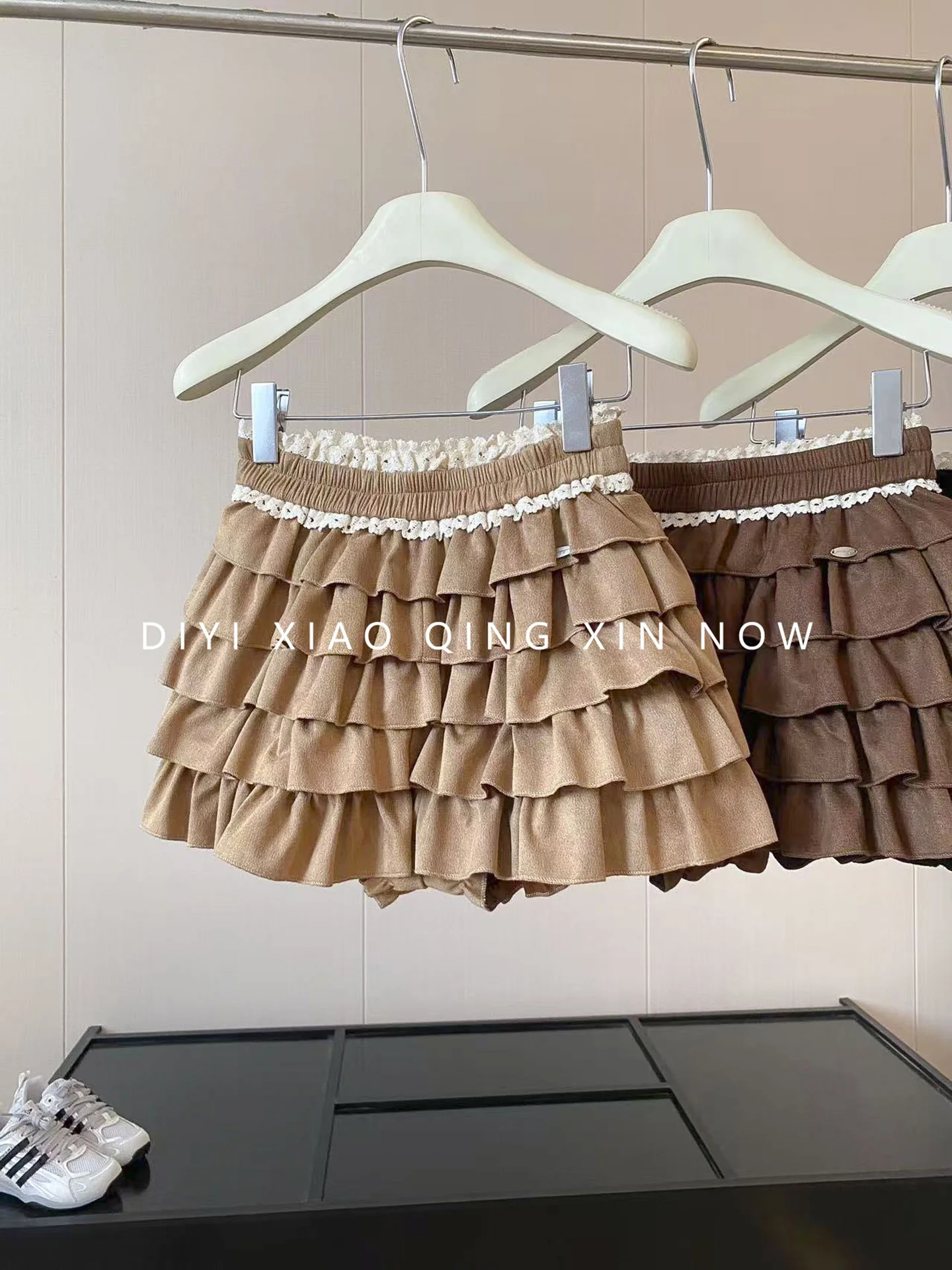 Sweet Girl Style Lace Splicing Layered Cake  Skirt Women's High Waist A-Line Anti-Light Fluffy Short Skirt Winter Season