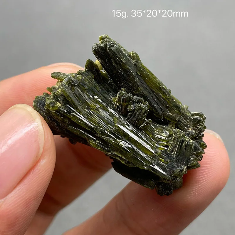 100% Natural Brazilian Feather green tourmaline Rough Crystal Gem stone Specimen