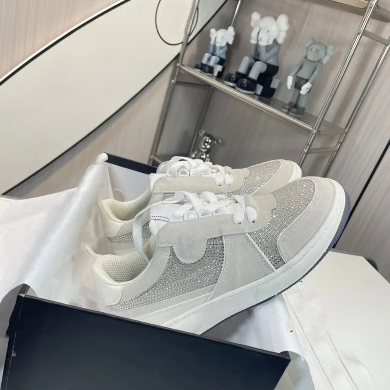 

Ladies Vulcanized Shoes Fashionable New Style Comfortable Leather Round Toe Lace Up Sports Board Shoes Casual Thick Sole