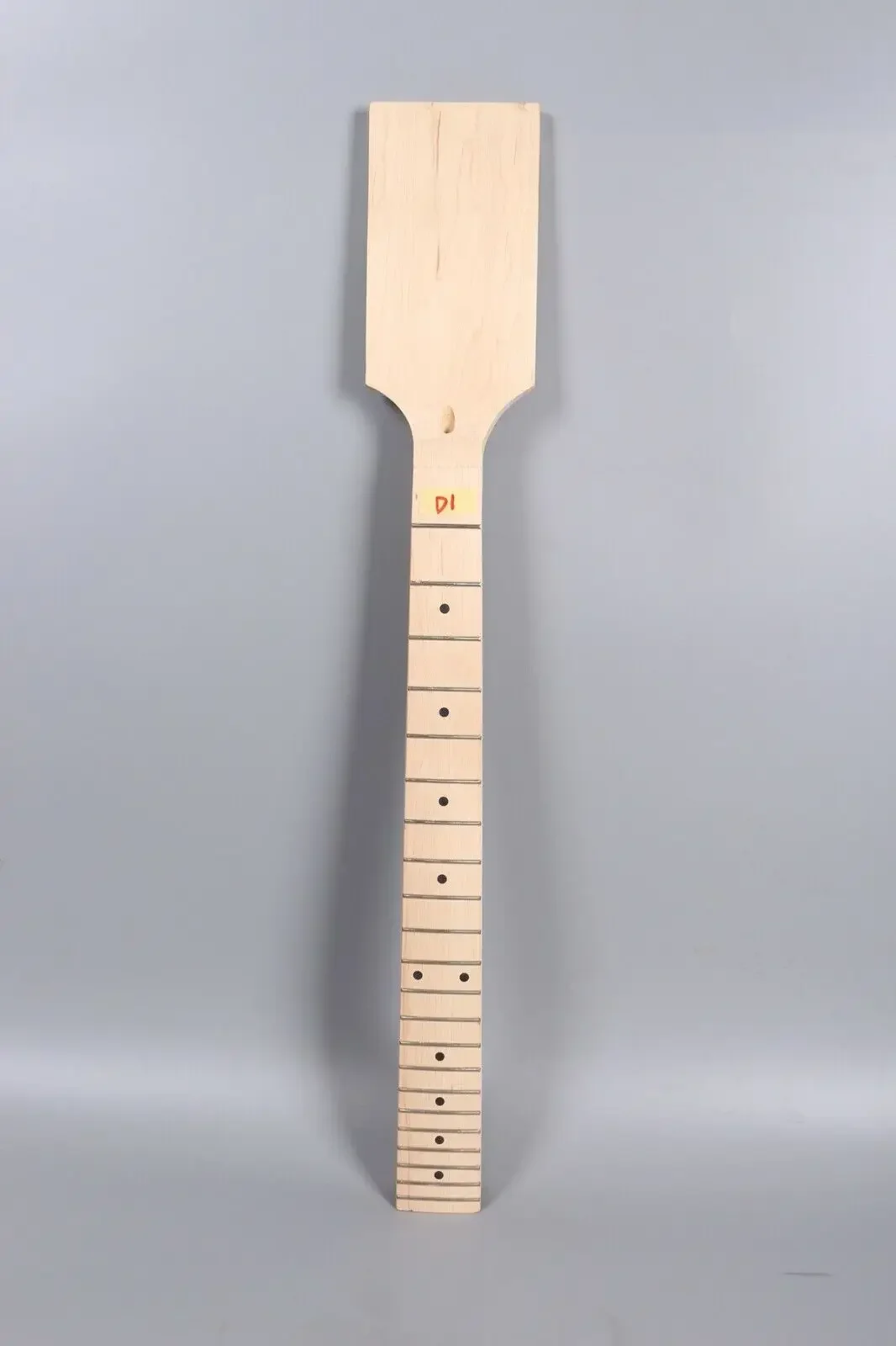 

Yinfente 7 String Unfinished Guitar Neck 22 Fret 25.5 Inch Maple Fretboard Bolt on Style Dot Inlay High Quality Replacement Head