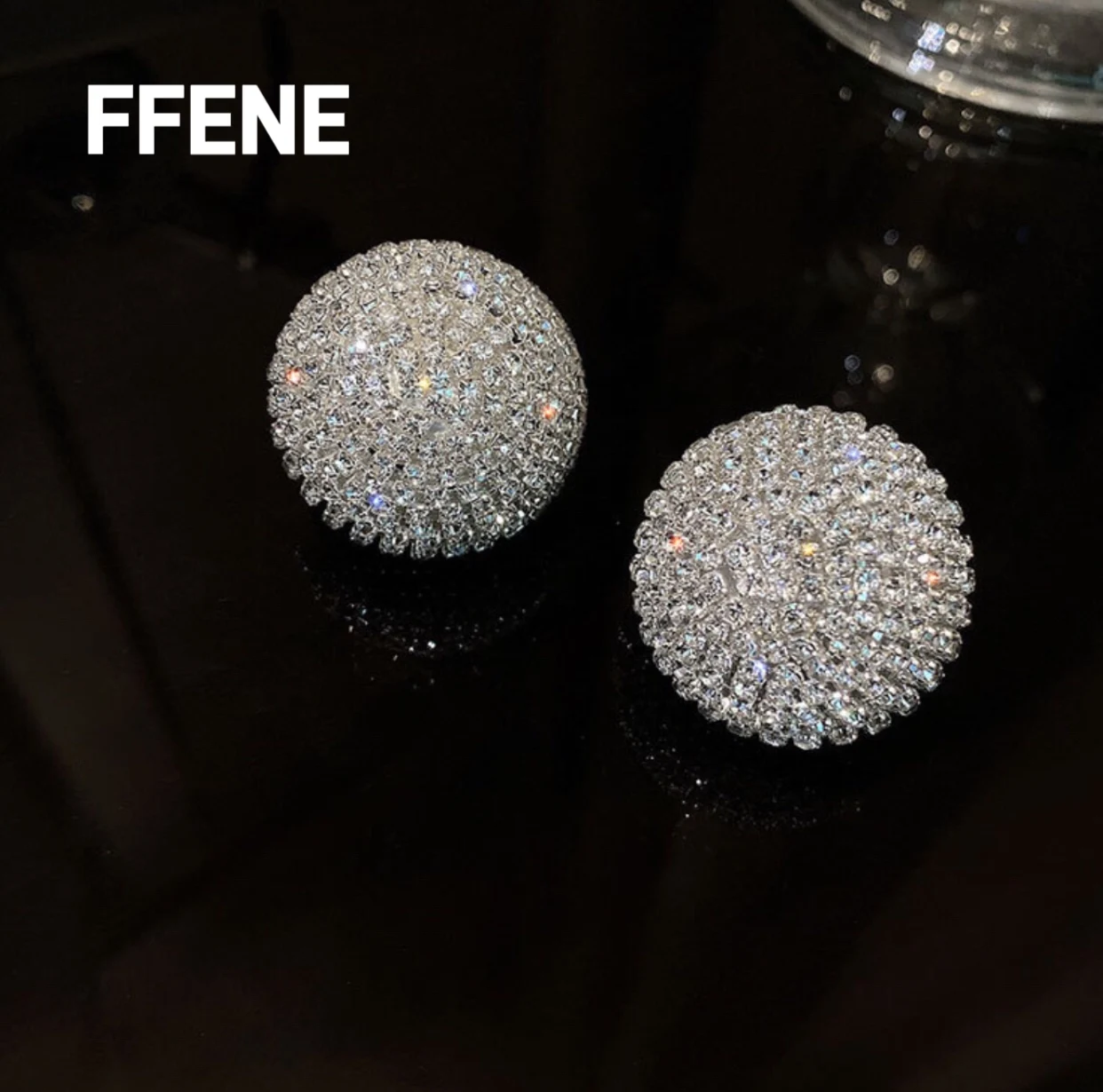 

[Shining] European and American exaggerated personality earrings for women, new style, trendy, simple, cold, high-end earring