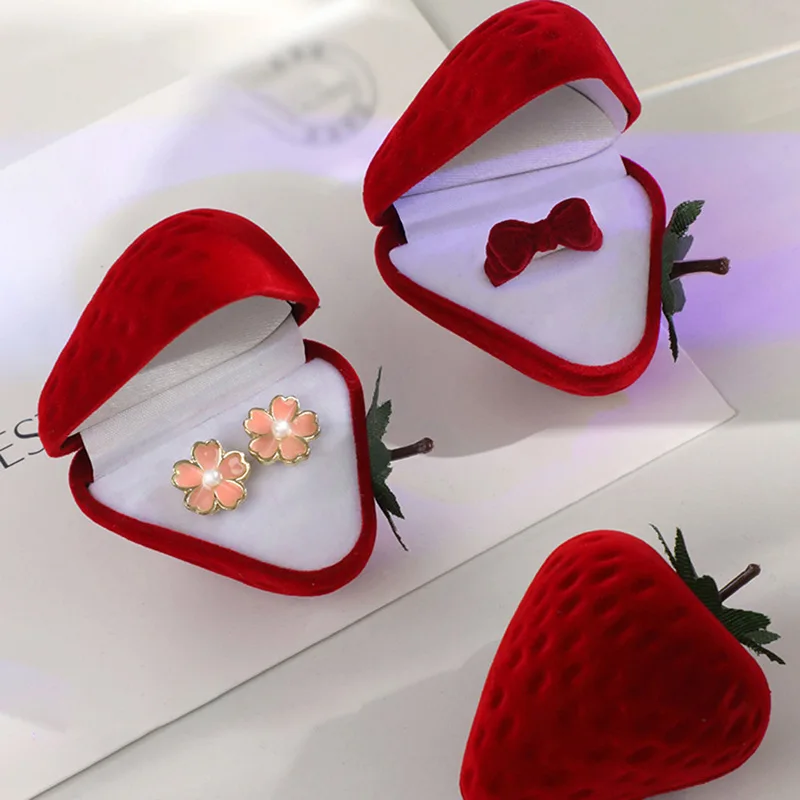 

Популярная шкатулка с клубникой, милые шкатулки для драгоценностей, флокированная коробка для хранения колец, модная шкатулка для драгоценностей с серьгами, подарок на день рождения