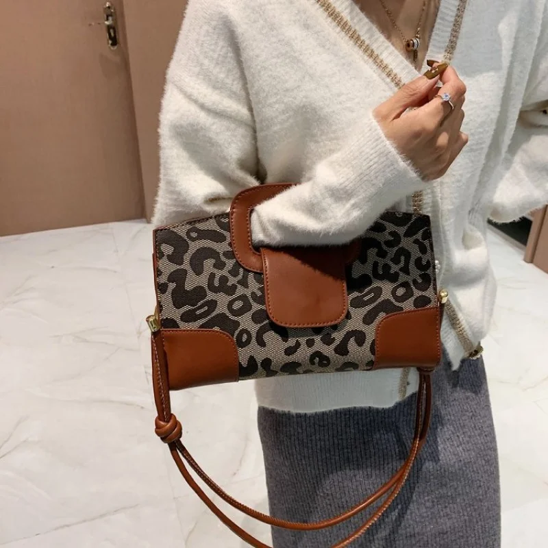 

Luxury Brand Inspired Shoulder Bag For Women Featuring A Classic And Elegant Parisian Designer Style