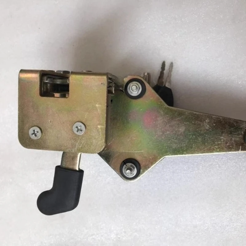 Left Door Latch Assembly for Deere 904/1104/1054/1204/1354/6B904/5- 5