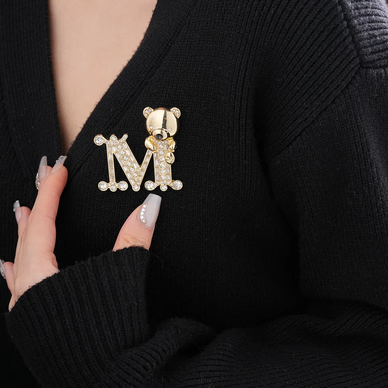 #19 Best Brooches & Lapel Pins to Buy In 2026
