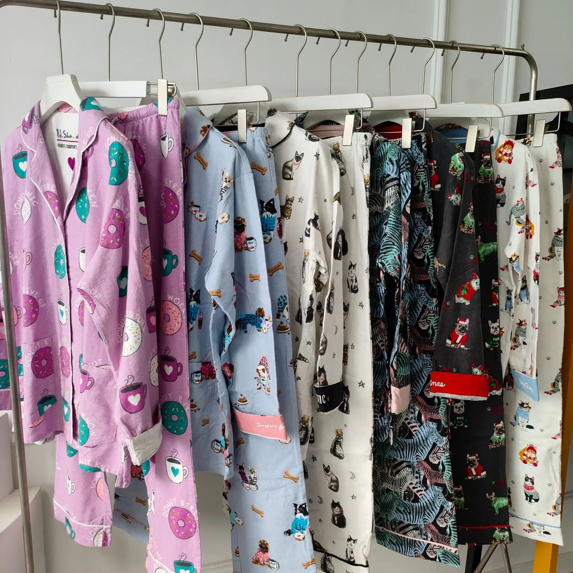 Herbst Winter Frauen PJS Baumwolle Boden Wolle Nachtwäsche Warme Dicke Cartoon Langarm Hosen Pyjamas Damen Homewear Monat Kleidung