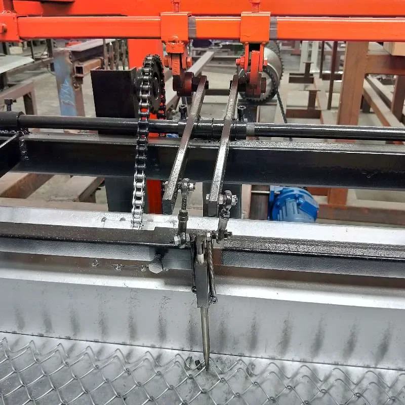 Manual semi-automatic chain link fence machine with high quality