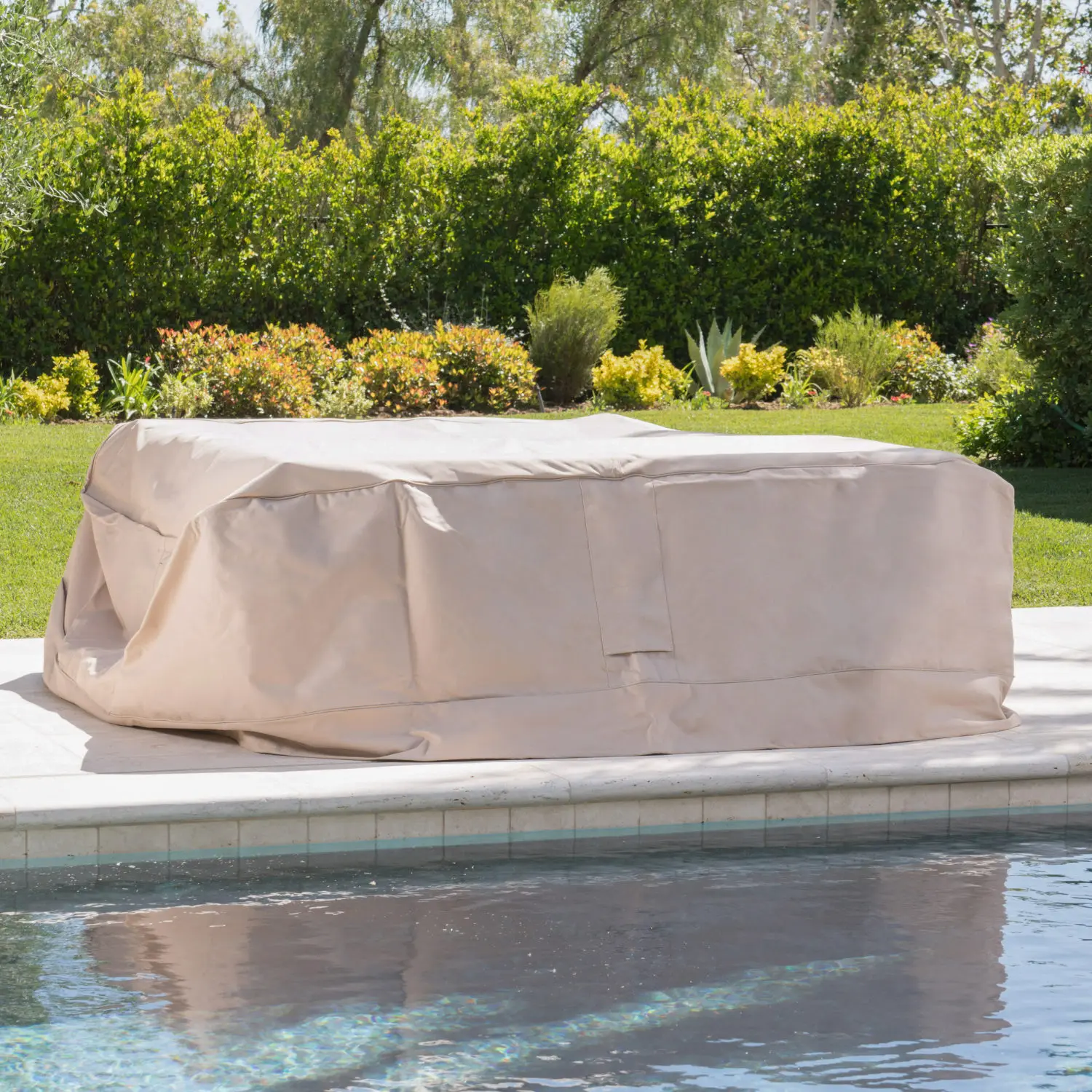 

by Christopher Knight Home®