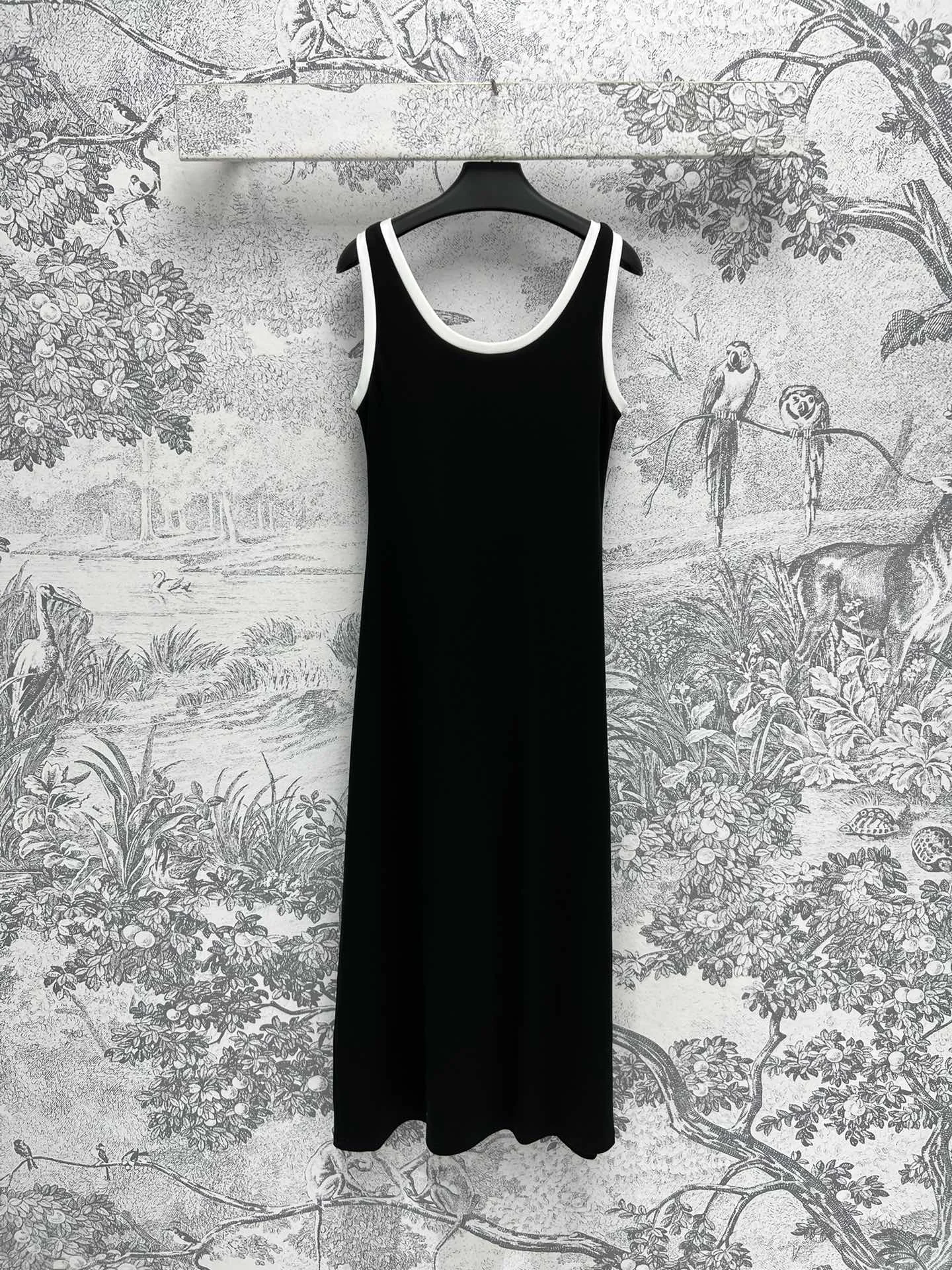 

24 New Summer Black Slim Fit Knitted Tank Top Dress Sleeveless Mid length Dress