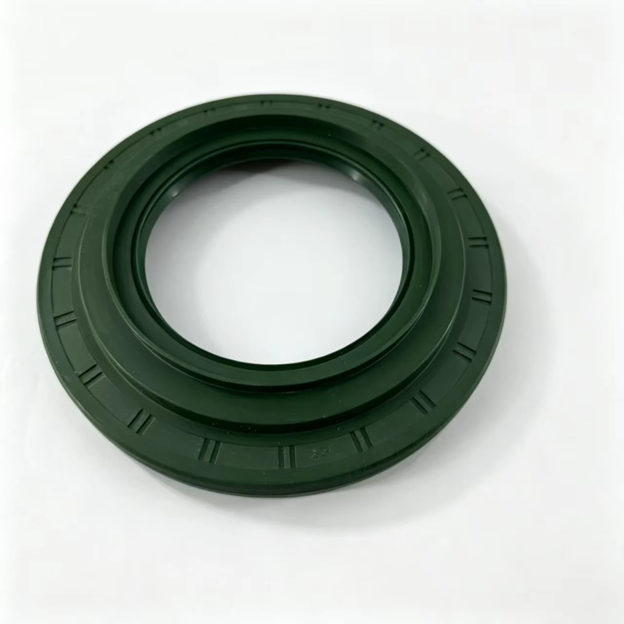 94-165-12-26mm, threaded skeleton oil seal, NBR, green,High Quality,suitable for rear axle differentialreducer bevel gears