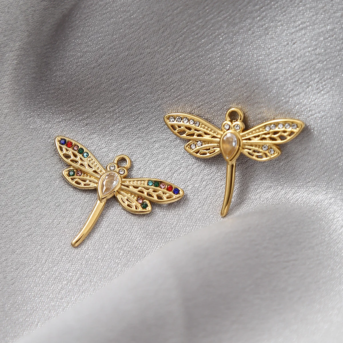 

5pcs/Lot Stainless Steel Gold Plated Exquisite Dragonfly Pendants Charms For DIY Women Necklace Jewelry Findings Supplies