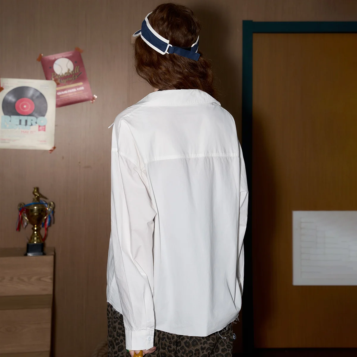 2025 Autunno Donna 100% cotone Camicia oversize con orlo a fessura Camicetta rilassata Boyfriend Fit Traspirante Manica lunga Bianco Casual Top