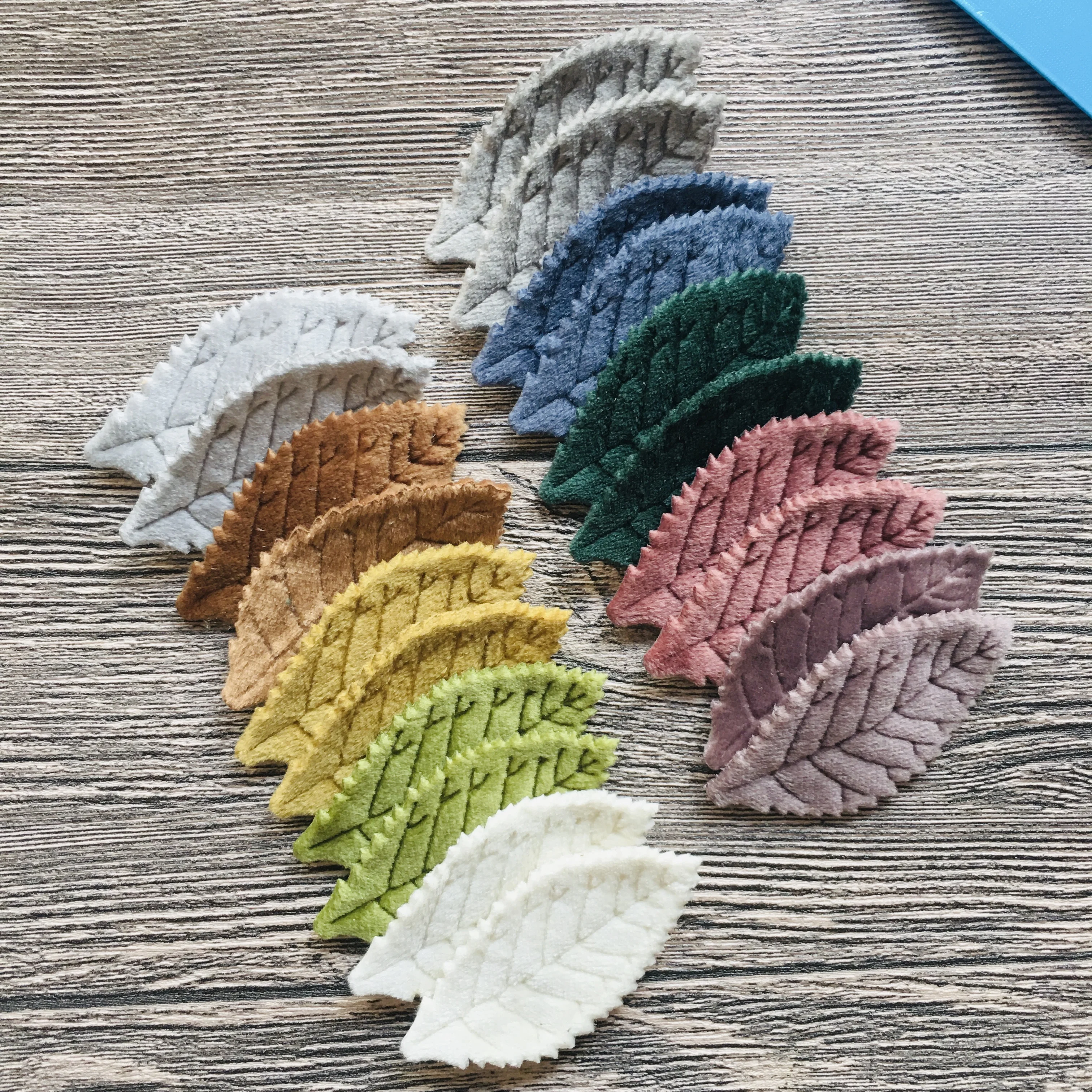 

10pcs/Lot 6x2.5cm Top Quality Solid Felt Leavies For Flower Head Decoration Cloth Accessories