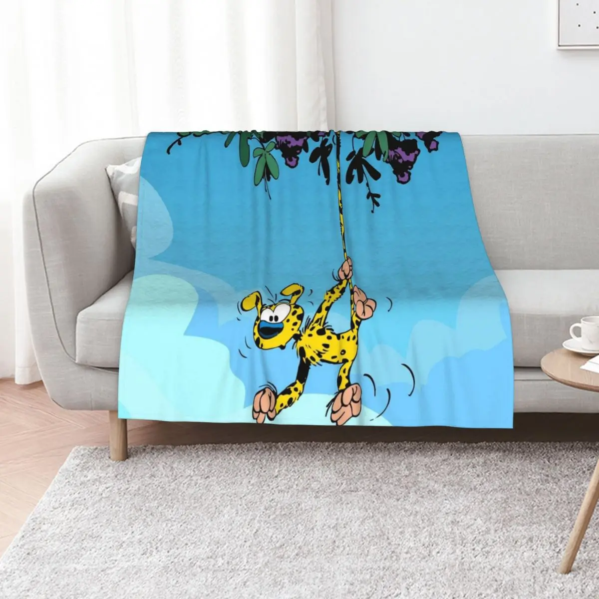 Marsupilami hanging on tail in the sky Throw Blanket Luxury Thicken Giant Sofa Bed Fashionable Beach Bed linens Blankets
