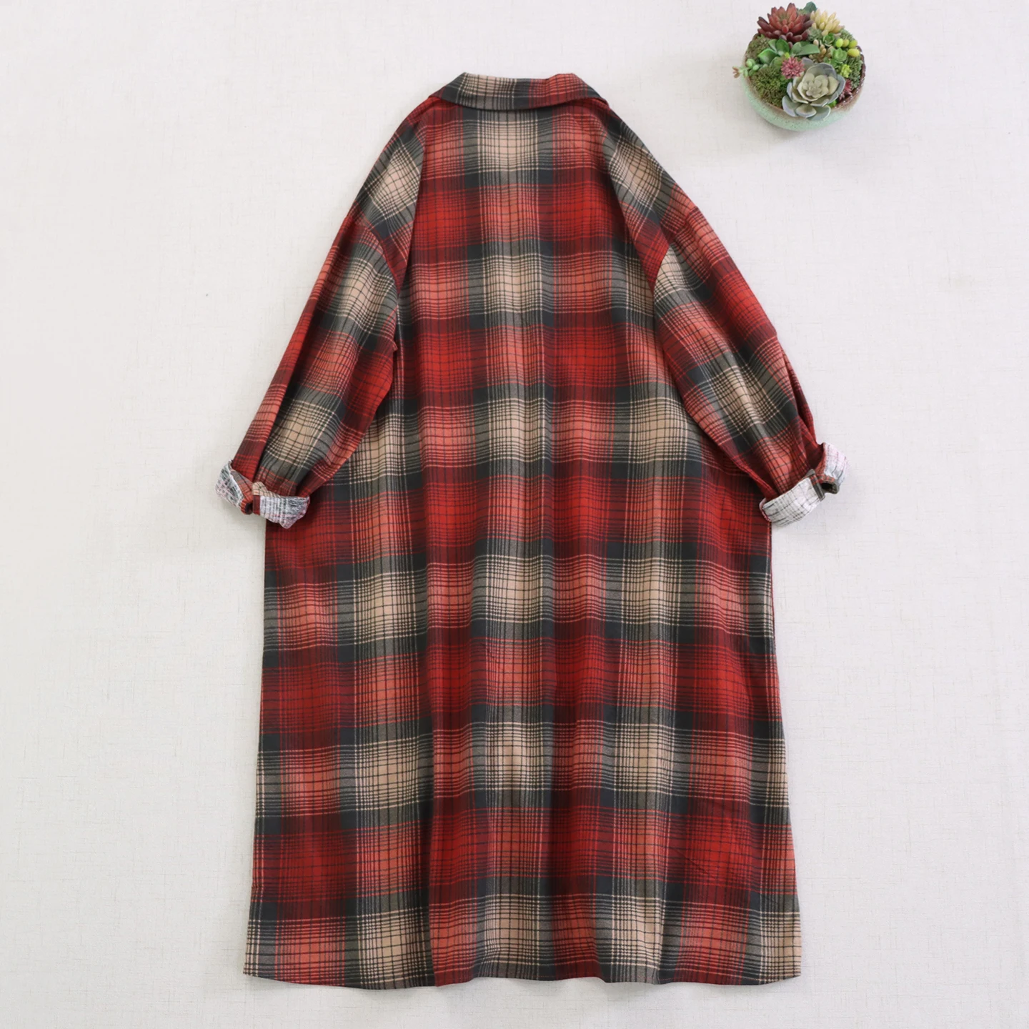 日本の森ガールヴィンテージチェック柄起毛コットンシャツドレス女性秋ターンダウンカラー長袖シングルブレストアウター