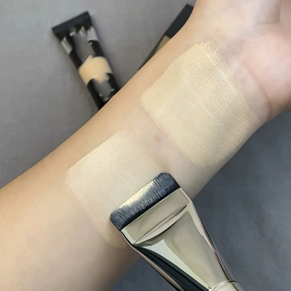 Brocha de cabeza plana para base multiusos, ligera y delgada, para contorno de cara, máscara, imprimación, corrector, cepillo sin rastro